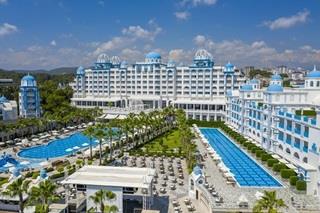 Rubi Platinum Spa Resort & Suites