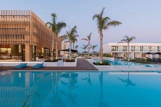 Hotel D'Andrea Lagoon All Suites