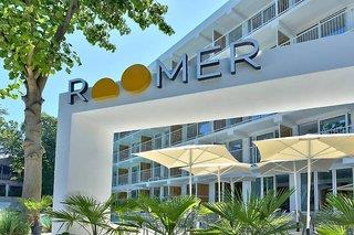 ibis Styles Golden Sands Roomer Hotel