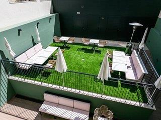 LX SoHo Boutique Hotel