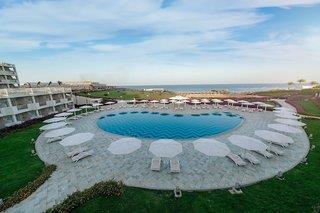 Sirena Beach Resort & Spa