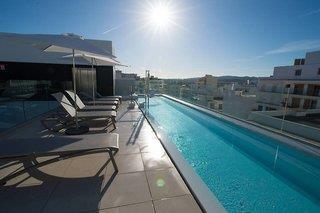M. Hotel