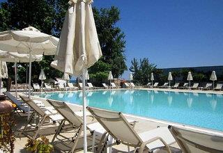 Cronwell Platamon Resort
