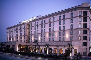 Cosmo Hotel Palace 4*