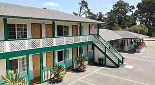 Del Monte Pines Motel