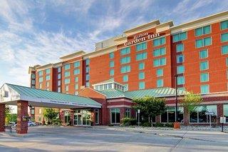 Hilton Garden Inn Ottawa Airport 3*