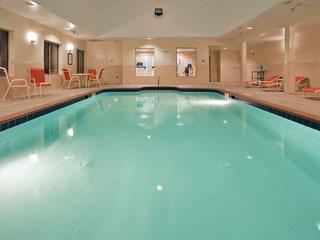 Holiday Inn Express Hotel & Suites Fredericksburg