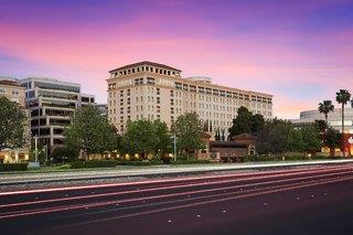 Juniper Hotel Cupertino, Curio Collection by Hilton 1
