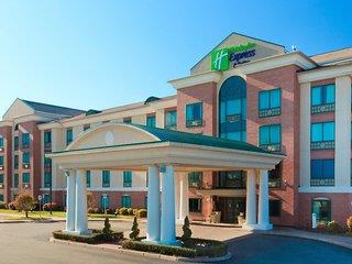 Holiday Inn Express & Suites Warwick-Providence Airport