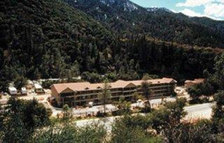 Yosemite View Lodge