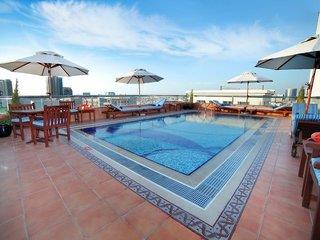 Raviz Center Point Hotel