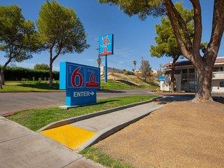 Motel 6 Barstow