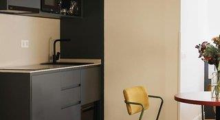 Blume Suites