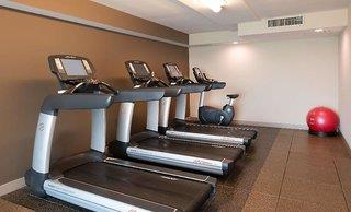 DoubleTree by Hilton Hotel and Suites Charleston Airport