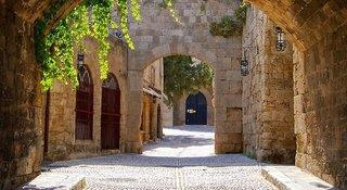 3 Charites Old Town 1