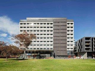 Mantra MacArthur Hotel 4*