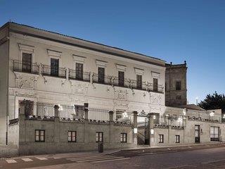 NH Collection Salamanca Palacio de Castellanos 1