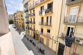 AinB Barcelona Sants Apartments