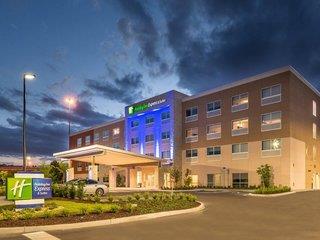 Holiday Inn Express & Suites Wesley Chapel