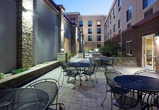 Holiday Inn Express & Suites Aberdeen