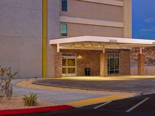 Home2 Suites by Hilton Barstow 1