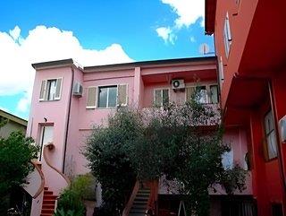 B&B Ciro s House