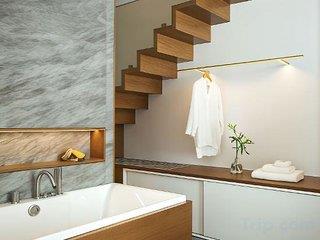 THB_999_H246348