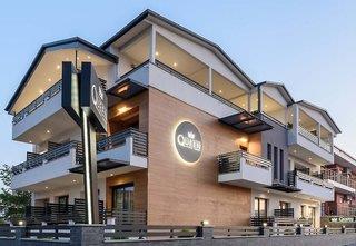 Elizabeth Queen Luxuxy Rooms