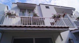 Grandma's Garden  Hotel