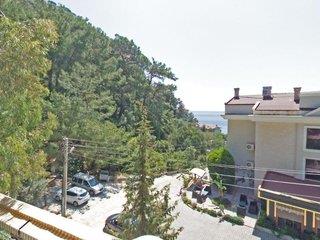Pyara Hotel