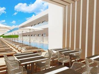La Mirage Hotel