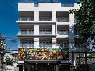 The StandardX Bangkok Phra Arthit