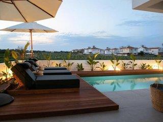 Lora Pearl Luxury Villa