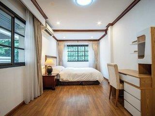 Oriental Palace Apartment