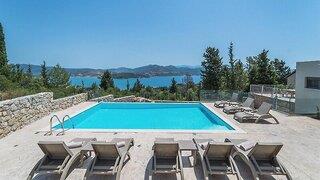 Teachers' Rock Luxury Residence