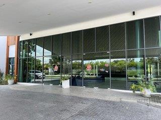 Rus Hotel & Convention