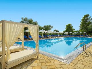 Radisson Paradise Beach Resort