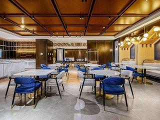 7 Tage ÜF & Flug ab 1321 Euro