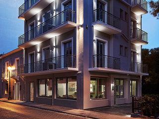 The Gardens Gallery Hotel 1