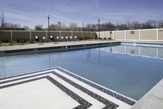 Crowne Plaza Saddle Brook Hotel