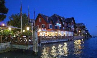 7 Tage ÜF & Flug ab 833 Euro