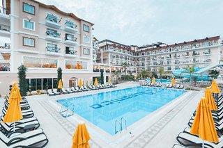 L Oceanica Beach Resort Hotel