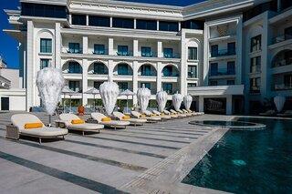 Chamada Girne Hotel & Spa