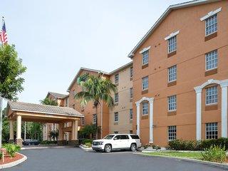 Holiday Inn Express & Suites Naples North - Bonita Springs 1