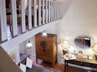 The J and J Historic House 4*