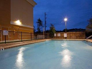 Holiday Inn Express Hotel & Suites Jacksonville - Mayport / Beach 1