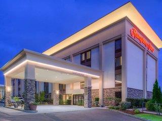 Hampton Inn Seattle-Airport 3*