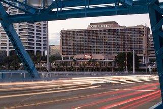 DoubleTree by Hilton Hotel Jacksonville Riverfront 1