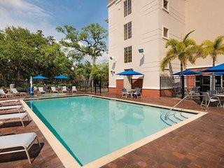 Fairfield Inn & Suites