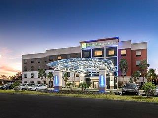 Holiday Inn Express & Suites Lakeland South 1